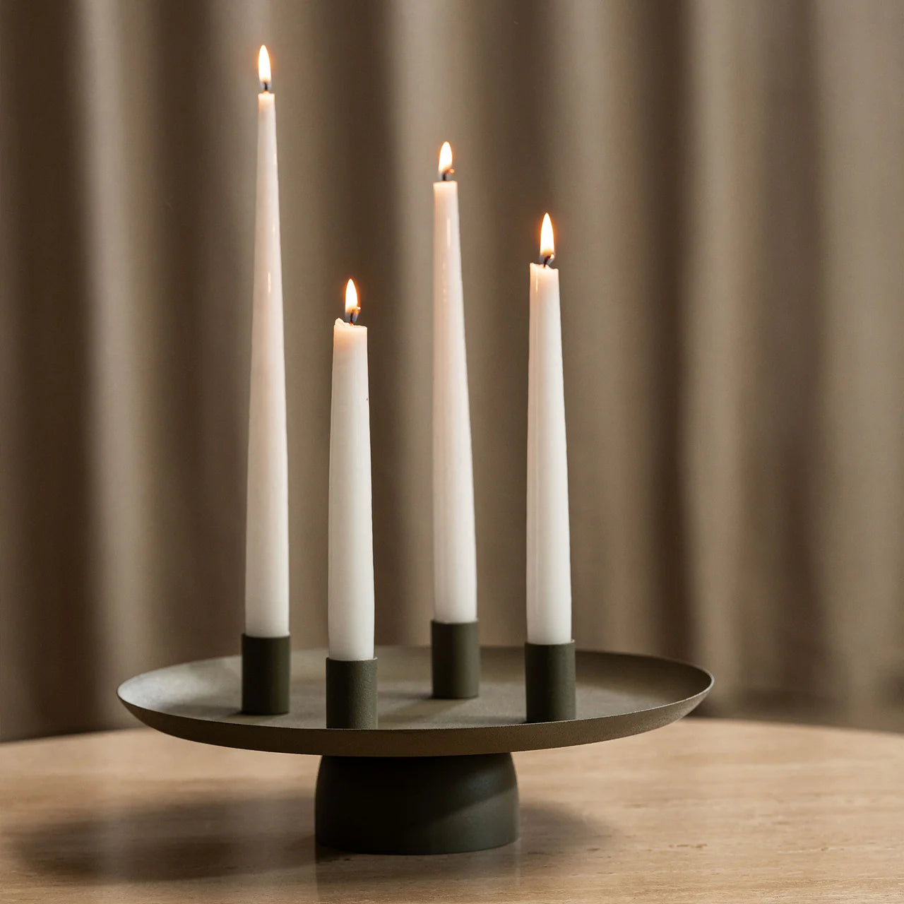 Matthæus Tablett D30 cm mit Kerzenhalter